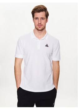 Le Coq Sportif Polo 2310552 Biały Regular Fit ze sklepu MODIVO w kategorii T-shirty męskie - zdjęcie 168625358