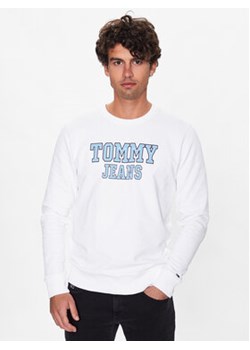 Tommy Jeans Bluza DM0DM16366 Biały Regular Fit ze sklepu MODIVO w kategorii Bluzy męskie - zdjęcie 168625998