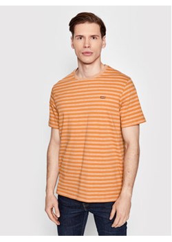 Levi's® T-Shirt 56605-0134 Pomarańczowy Regular Fit ze sklepu MODIVO w kategorii T-shirty męskie - zdjęcie 168626415