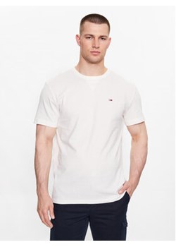 Tommy Jeans T-Shirt DM0DM16882 Biały Regular Fit ze sklepu MODIVO w kategorii T-shirty męskie - zdjęcie 168629425