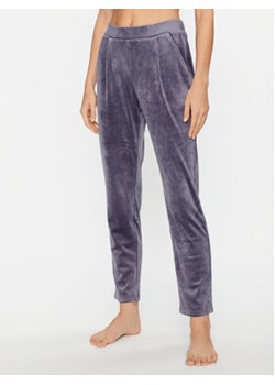 Triumph Spodnie piżamowe Cozy Comfort Velour Trousers 10216539 Szary Regular Fit ze sklepu MODIVO w kategorii Piżamy damskie - zdjęcie 168630865