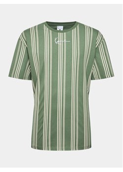 Karl Kani T-Shirt Small Signature Pinstripe 6037829 Zielony Regular Fit ze sklepu MODIVO w kategorii T-shirty męskie - zdjęcie 168630908