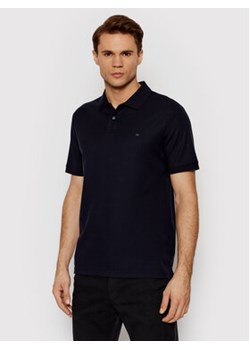 Calvin Klein Polo Refined Pique Chest K10K102964 Granatowy Regular Fit ze sklepu MODIVO w kategorii T-shirty męskie - zdjęcie 168631237