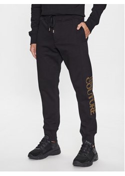 Versace Jeans Couture Spodnie dresowe 75GAAT01 Czarny Regular Fit ze sklepu MODIVO w kategorii Spodnie męskie - zdjęcie 168632157
