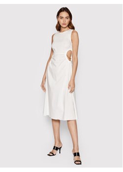Patrizia Pepe Sukienka letnia 2A2329/A23-W336 Biały Regular Fit ze sklepu MODIVO w kategorii Sukienki - zdjęcie 168633127