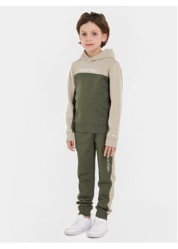 Calvin Klein Jeans Dres Color Block IB0IB01849 Zielony Regular Fit ze sklepu MODIVO w kategorii Dresy chłopięce - zdjęcie 168633308