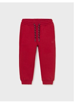 Mayoral Spodnie dresowe 704 Czerwony Regular Fit ze sklepu MODIVO w kategorii Spodnie i półśpiochy - zdjęcie 168633606
