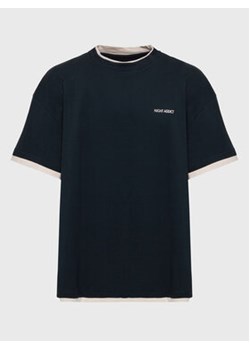 Night Addict T-Shirt MTS-NA149LAYER Czarny Relaxed Fit ze sklepu MODIVO w kategorii T-shirty męskie - zdjęcie 168635257