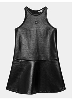 Calvin Klein Jeans Sukienka z imitacji skóry Spacer IG0IG02312 Czarny Flare Fit ze sklepu MODIVO w kategorii Sukienki dziewczęce - zdjęcie 168639476