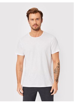 Casual Friday T-Shirt Grant 20502453 Bordowy Regular Fit ze sklepu MODIVO w kategorii T-shirty męskie - zdjęcie 168643096