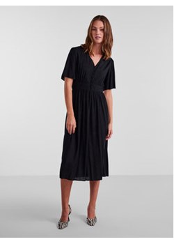 Pieces Sukienka codzienna 17133688 Czarny Regular Fit ze sklepu MODIVO w kategorii Sukienki - zdjęcie 168647358