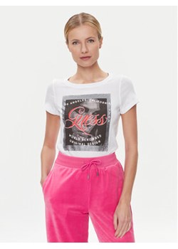 Guess T-Shirt W4RI56 JA914 Kolorowy Slim Fit ze sklepu MODIVO w kategorii Bluzki damskie - zdjęcie 168647559
