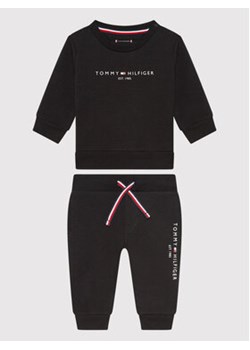Tommy Hilfiger Dres Baby Essential KN0KN01485 Czarny Regular Fit ze sklepu MODIVO w kategorii Dresy dla niemowlaka - zdjęcie 168647709