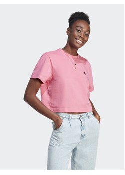 adidas T-Shirt IJ8742 Różowy Loose Fit ze sklepu MODIVO w kategorii Bluzki damskie - zdjęcie 168648166