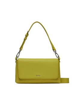 Calvin Klein Torebka Ck Must Shoulder Bag K60K611364 Żółty ze sklepu MODIVO w kategorii Listonoszki - zdjęcie 168650676