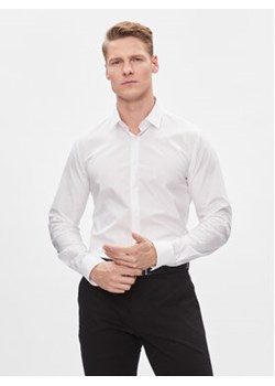 Calvin Klein Koszula K10K112310 Biały Slim Fit ze sklepu MODIVO w kategorii Koszule męskie - zdjęcie 168651537