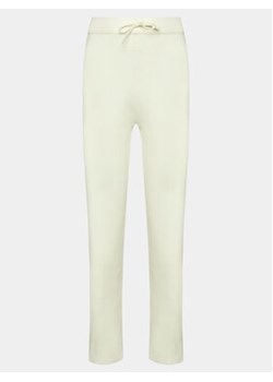 Outhorn Spodnie dresowe OTHAW23TTROF479 Biały Regular Fit ze sklepu MODIVO w kategorii Spodnie damskie - zdjęcie 168651538