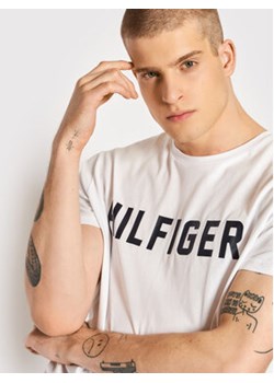 Tommy Hilfiger T-Shirt UM0UM02011 Biały Regular Fit ze sklepu MODIVO w kategorii T-shirty męskie - zdjęcie 168651568