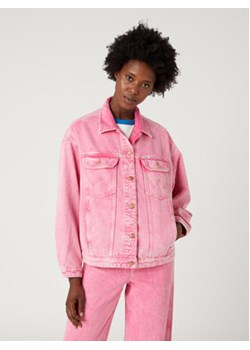 Wrangler Kurtka jeansowa Jumbo W4Z4XZ32O 112332049 Różowy Relaxed Fit ze sklepu MODIVO w kategorii Kurtki damskie - zdjęcie 168654395