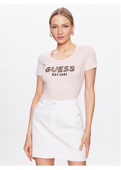 Guess T-Shirt Mesh Logo W3GI35 J1300 Różowy Slim Fit ze sklepu MODIVO w kategorii Bluzki damskie - zdjęcie 168655718