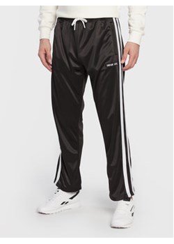 Unfair Athletics Spodnie dresowe Dmwu UNFR22-167 Czarny Regular Fit ze sklepu MODIVO w kategorii Spodnie męskie - zdjęcie 168655949