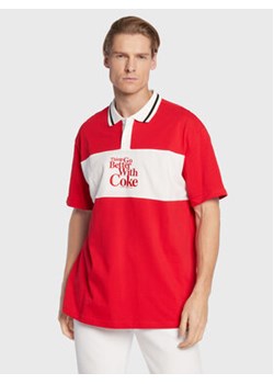 Puma Polo COCA-COLA 536160 Czerwony Relaxed Fit ze sklepu MODIVO w kategorii T-shirty męskie - zdjęcie 168657469