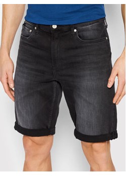 Calvin Klein Jeans Szorty jeansowe J30J320525 Czarny Slim Fit ze sklepu MODIVO w kategorii Spodenki męskie - zdjęcie 168659187