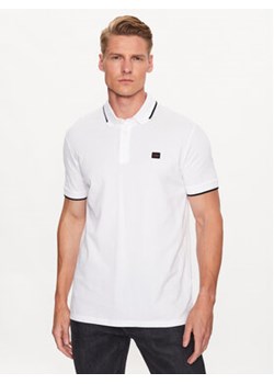 Hugo Polo Deresino232 50490775 Biały Slim Fit ze sklepu MODIVO w kategorii T-shirty męskie - zdjęcie 168662077