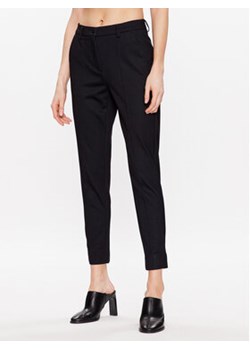 Moss Copenhagen Spodnie materiałowe 17426 Czarny Basic Fit ze sklepu MODIVO w kategorii Spodnie damskie - zdjęcie 168662998