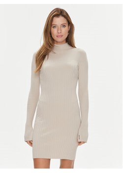Calvin Klein Sukienka dzianinowa Iconic K20K206119 Beżowy Slim Fit ze sklepu MODIVO w kategorii Sukienki - zdjęcie 168663287