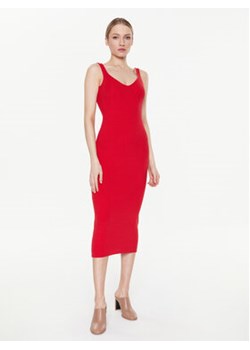 MMC Studio Sukienka dzianinowa Light Skin Czerwony Slim Fit ze sklepu MODIVO w kategorii Sukienki - zdjęcie 168663778