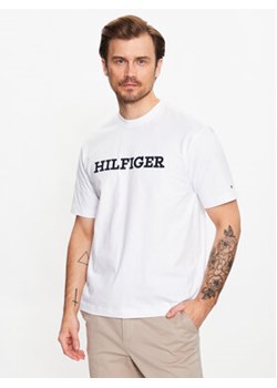Tommy Hilfiger T-Shirt Monotype MW0MW31539 Biały Regular Fit ze sklepu MODIVO w kategorii T-shirty męskie - zdjęcie 168665678