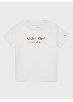 Calvin Klein Jeans T-Shirt Hero Logo IN0IN00068 Szary Regular Fit ze sklepu MODIVO w kategorii T-shirty chłopięce - zdjęcie 168666029