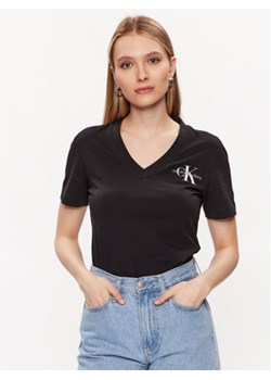 Calvin Klein Jeans T-Shirt J20J221429 Czarny Regular Fit ze sklepu MODIVO w kategorii Bluzki damskie - zdjęcie 168671387