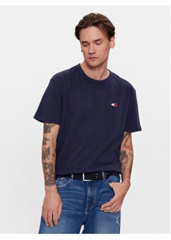 Tommy Jeans T-Shirt Classic Xs Badge DM0DM17870 Granatowy Classic Fit ze sklepu MODIVO w kategorii T-shirty męskie - zdjęcie 168671927
