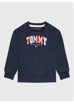 Tommy Hilfiger Bluza Fun Varsity KB0KB07785 Granatowy Regular Fit ze sklepu MODIVO w kategorii Bluzy chłopięce - zdjęcie 168673515