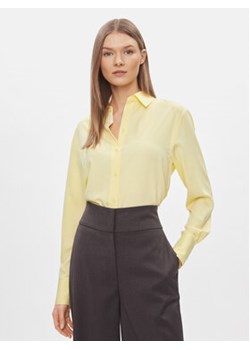 Calvin Klein Koszula K20K206777 Żółty Relaxed Fit ze sklepu MODIVO w kategorii Koszule damskie - zdjęcie 168676028