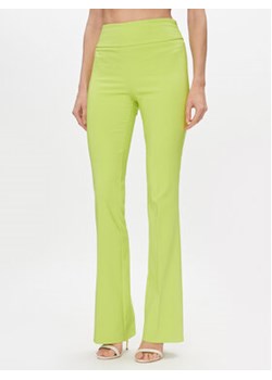 Rinascimento Spodnie materiałowe CFC0117682003 Zielony Regular Fit ze sklepu MODIVO w kategorii Spodnie damskie - zdjęcie 168678026