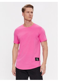 Calvin Klein Jeans T-Shirt J30J323482 Różowy Regular Fit ze sklepu MODIVO w kategorii T-shirty męskie - zdjęcie 168678735