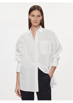 Tommy Hilfiger Koszula Essential WW0WW40540 Biały Loose Fit ze sklepu MODIVO w kategorii Koszule damskie - zdjęcie 168679478