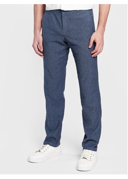 Guess Spodnie materiałowe Myron M3GB01 WFB10 Granatowy Regular Fit ze sklepu MODIVO w kategorii Spodnie męskie - zdjęcie 168679869