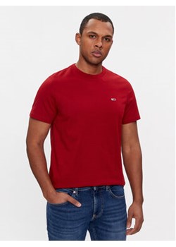 Tommy Jeans T-Shirt Classic DM0DM09598 Czerwony Regular Fit ze sklepu MODIVO w kategorii T-shirty męskie - zdjęcie 168679885