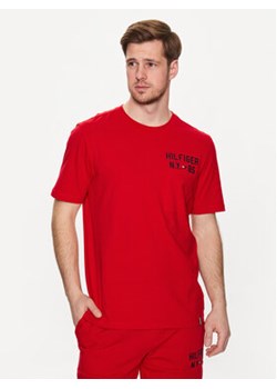 Tommy Hilfiger T-Shirt Graphic MW0MW30444 Czerwony Regular Fit ze sklepu MODIVO w kategorii T-shirty męskie - zdjęcie 168680565