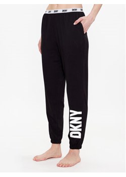DKNY Spodnie piżamowe YI2822635 Czarny Regular Fit ze sklepu MODIVO w kategorii Piżamy damskie - zdjęcie 168682446