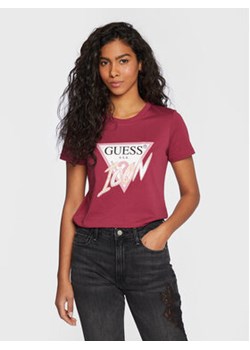 Guess T-Shirt Icon W3RI12 I3Z14 Bordowy Regular Fit ze sklepu MODIVO w kategorii Bluzki damskie - zdjęcie 168682885