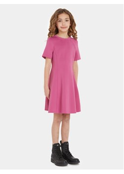 Calvin Klein Jeans Sukienka codzienna IG0IG02228 Różowy Regular Fit ze sklepu MODIVO w kategorii Sukienki dziewczęce - zdjęcie 168684685