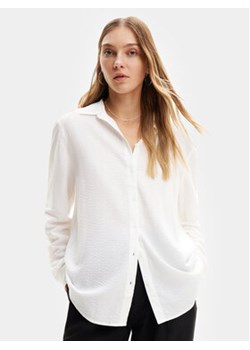 Desigual Koszula Genova 24SWCW36 Biały Regular Fit ze sklepu MODIVO w kategorii Koszule damskie - zdjęcie 168686575
