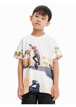 Desigual T-Shirt 23SBTK18 Biały Regular Fit ze sklepu MODIVO w kategorii T-shirty chłopięce - zdjęcie 168689919