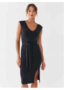 Guess Sukienka codzienna Sharon W3YK63 KBU02 Czarny Regular Fit ze sklepu MODIVO w kategorii Sukienki - zdjęcie 168692019