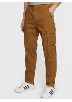 Blend Spodnie materiałowe 20714778 Brązowy Loose Fit ze sklepu MODIVO w kategorii Spodnie męskie - zdjęcie 168692507